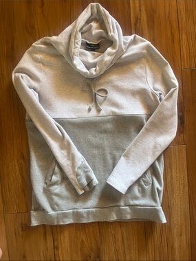 Nursing queen sweater